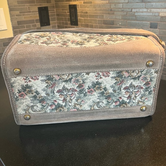 VINTAGE French Luggage Company gray suede makeup case - Picture 3 of 7